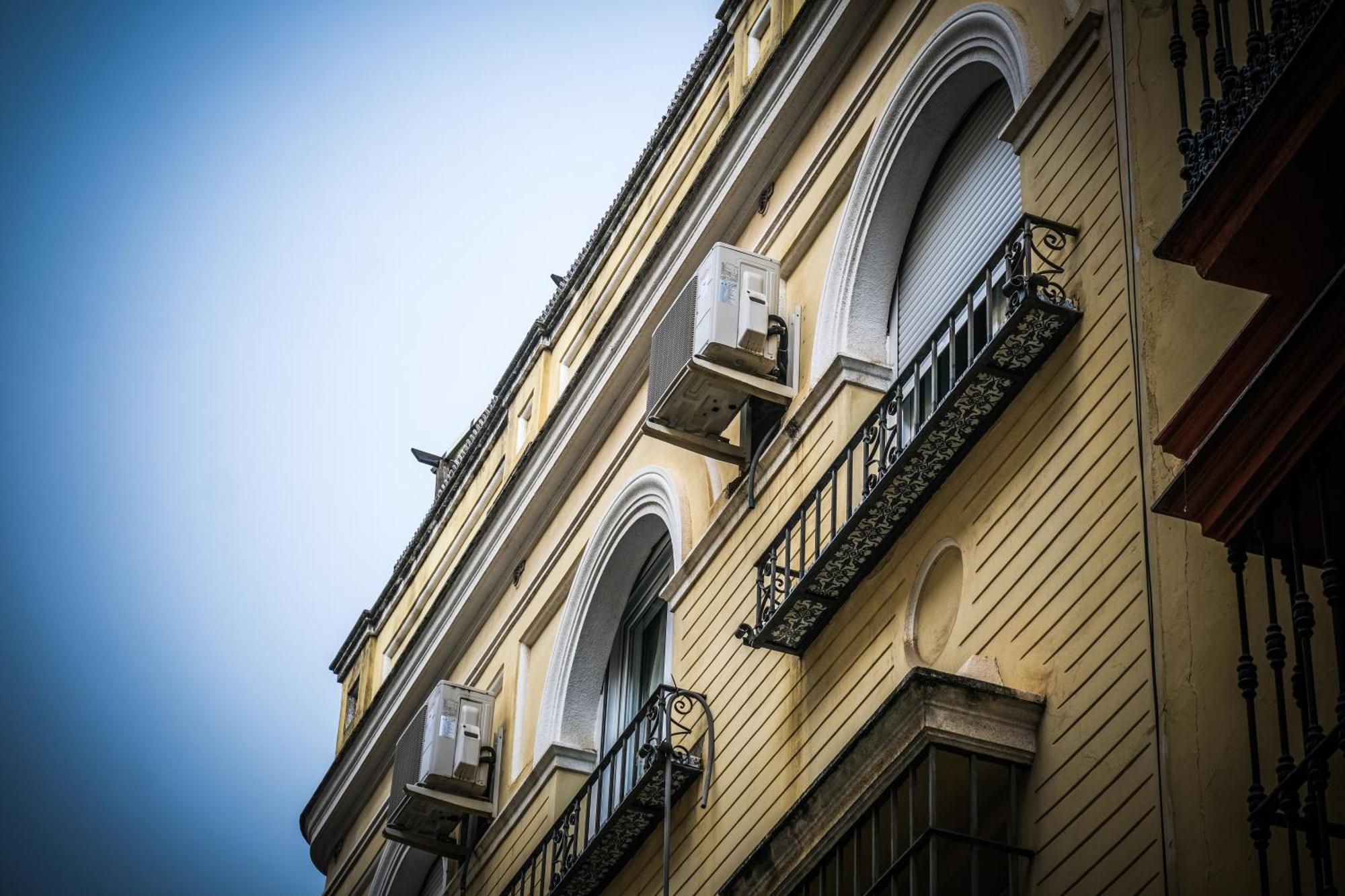 Apartamentos San Roque Sevilla Kültér fotó