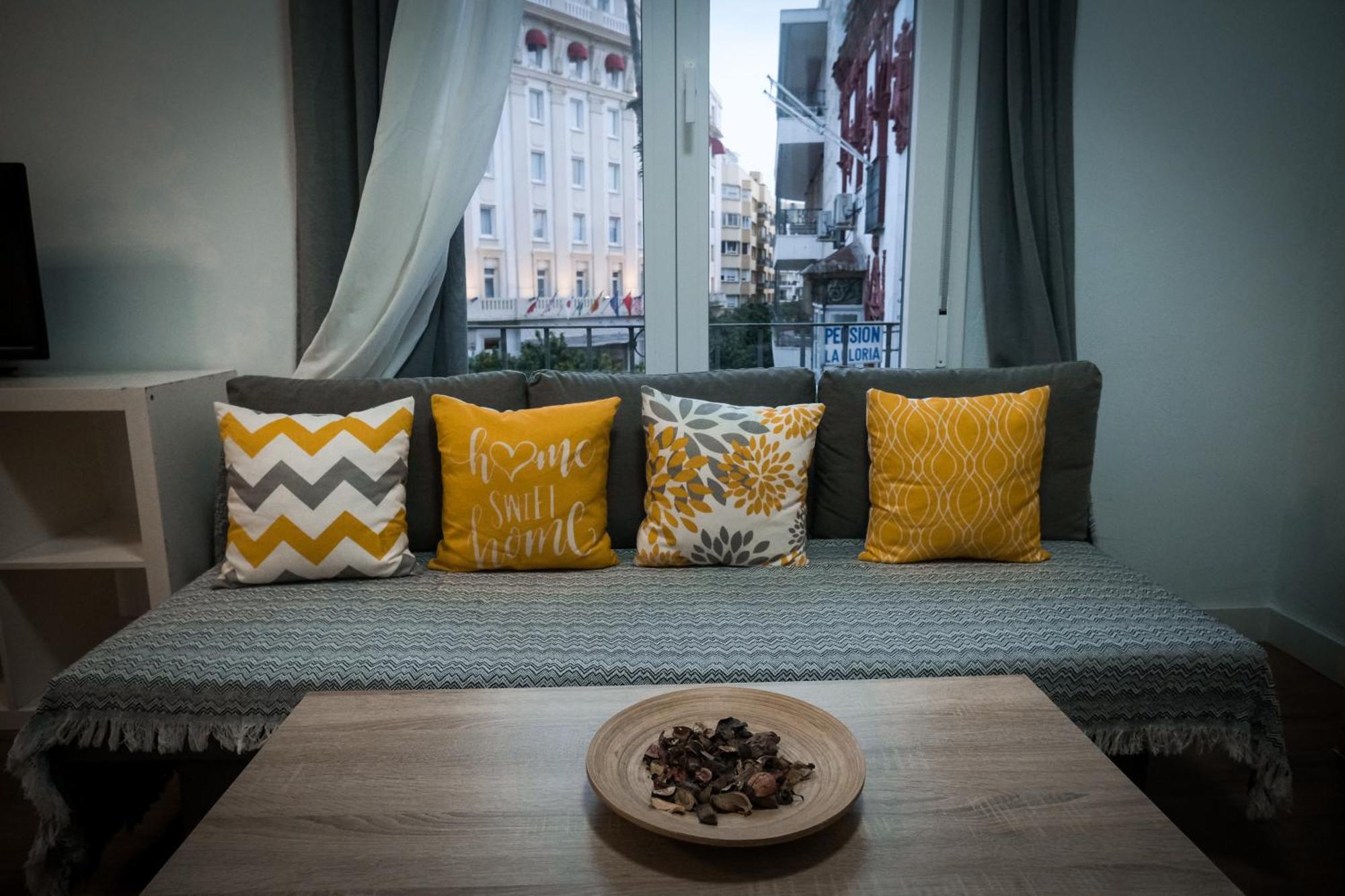 Apartamentos San Roque Sevilla Kültér fotó
