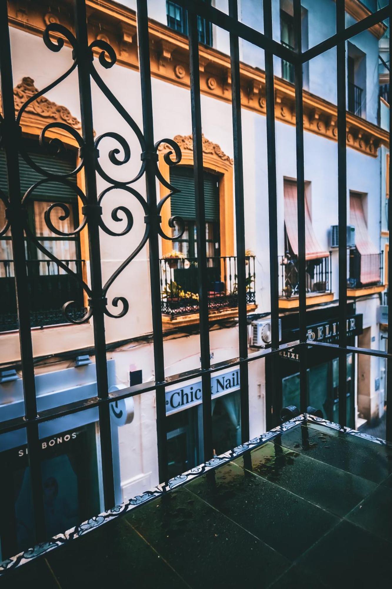 Apartamentos San Roque Sevilla Kültér fotó