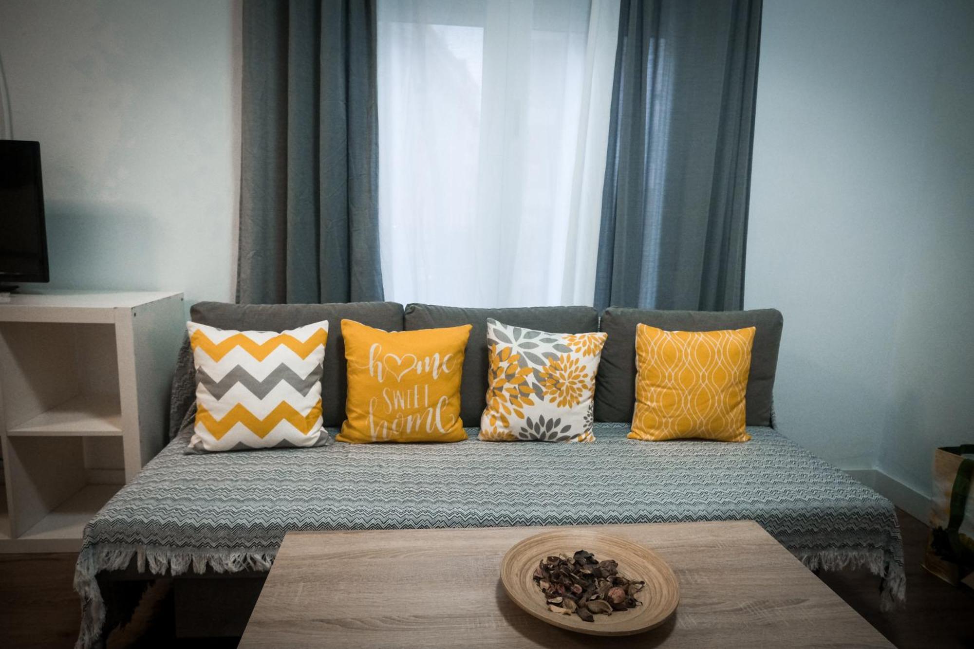 Apartamentos San Roque Sevilla Kültér fotó
